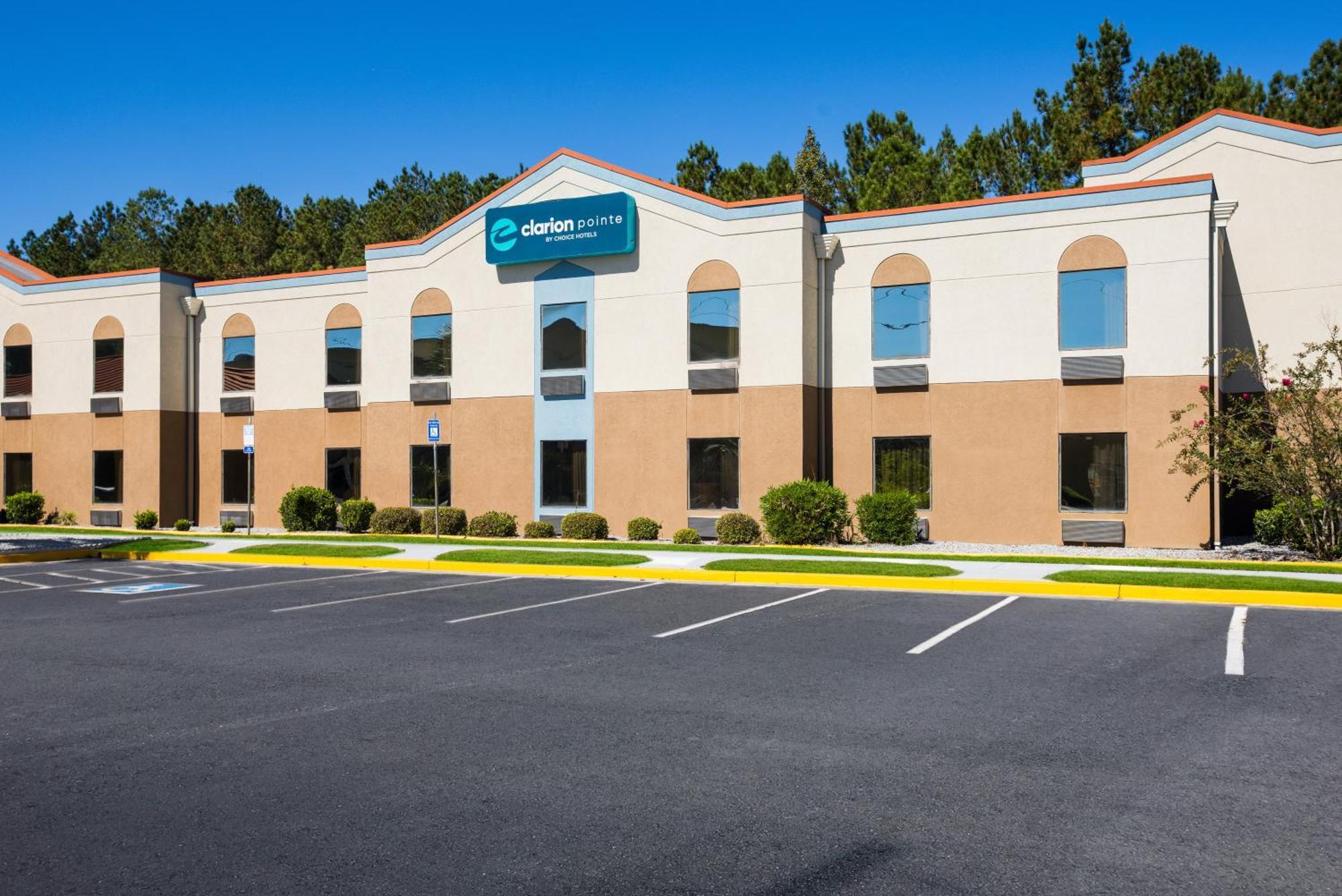 Clarion Pointe Hinesville Near Fort Stewart Exterior photo